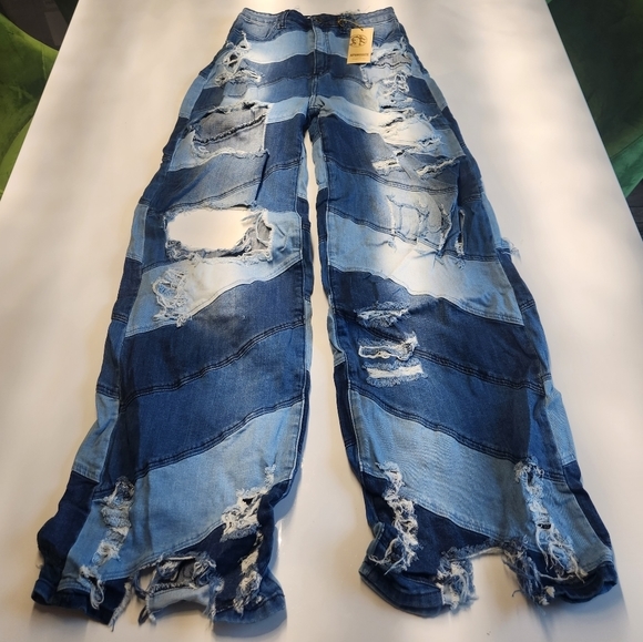 Ripped Wide Leg Jeans - Picture 2 of 10